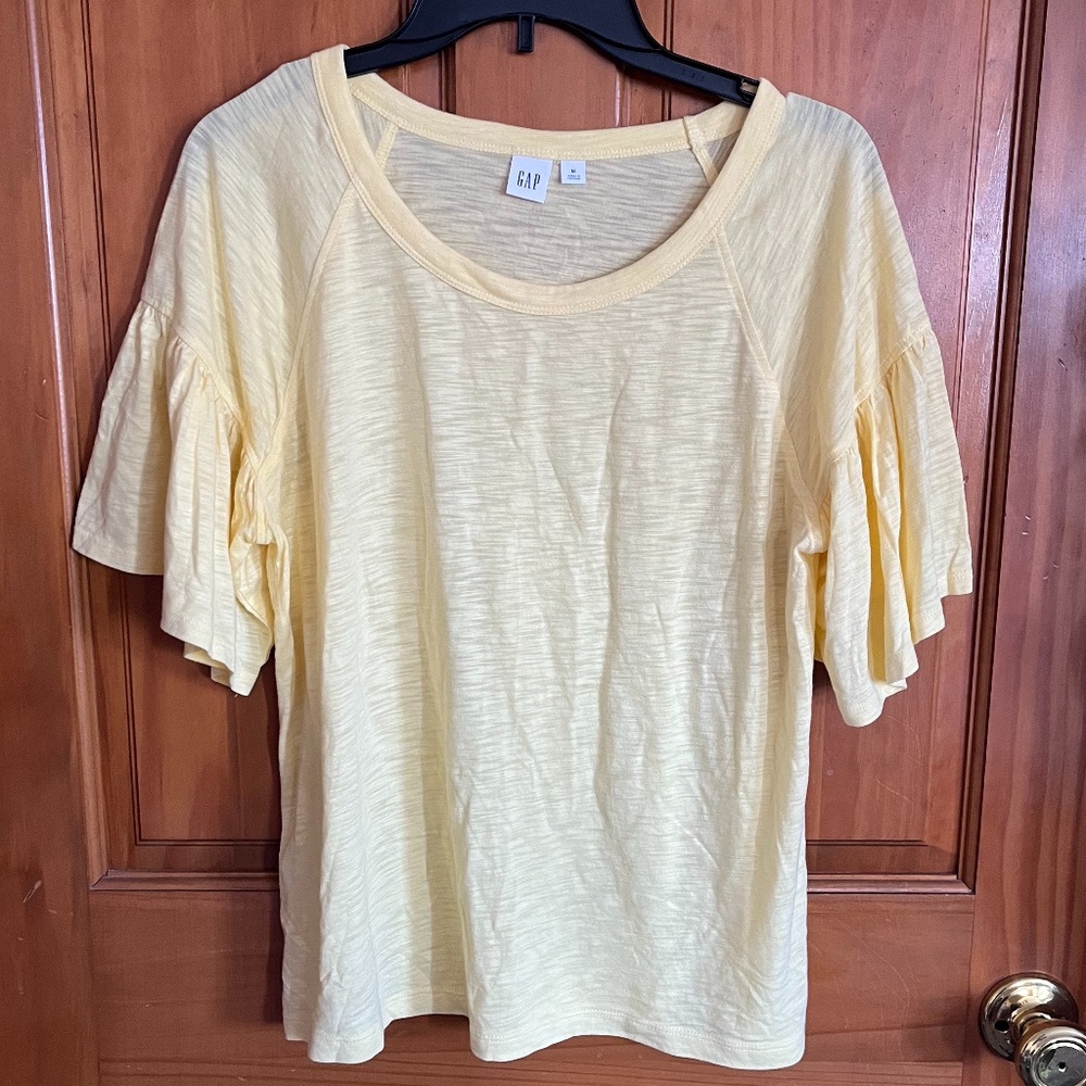 Gap Yellow Flutter Sleeve Top, Size Medium